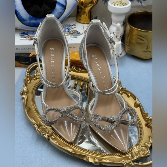 🆕 GIANNI BINI 🧿 NWOB Ezlynn Rhinestone Embellished Bow Vinyl Heel, Sz 7.5M - Picture 8 of 16
